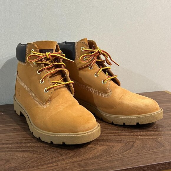 Timberland Big Kids’ Classic 6-Inch Waterproof Boots, Junior Size 5 – Nubuck - Picture 1 of 8